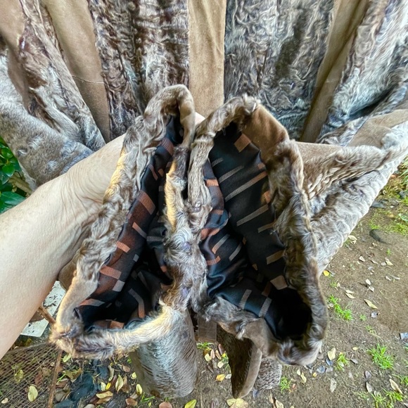 Chic Swakara & Suede Fur Coat 46”Bust Excellent - Picture 9 of 11